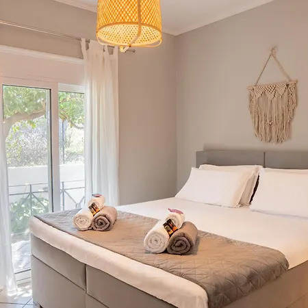 Villa Luxury Garden - Elegant Rural Retreat, Heated Pool Foinikia (Crete)